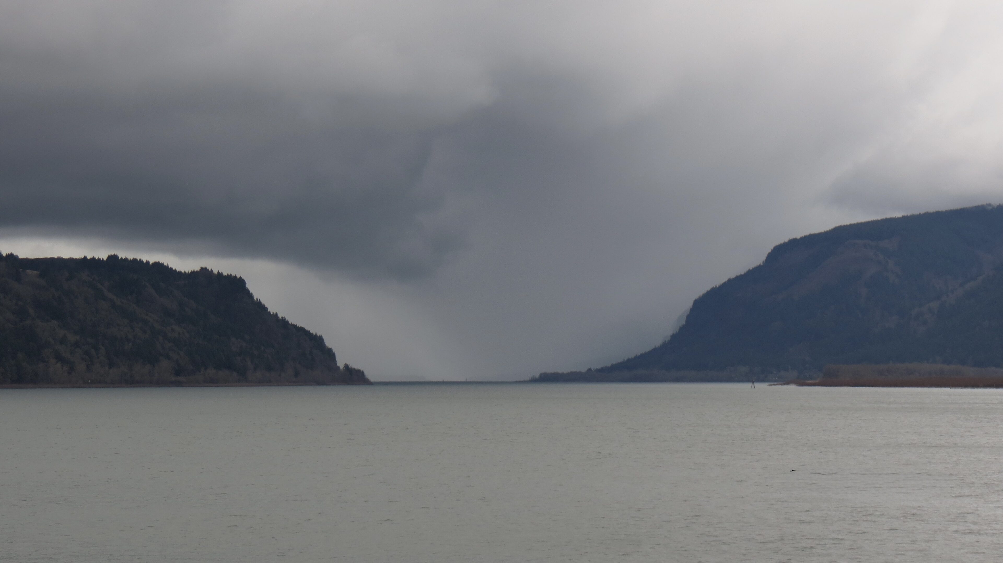 A beautiful scenery of clouds and sea